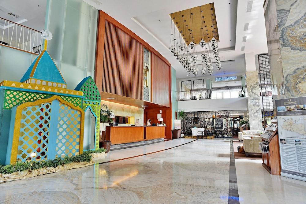 Jambuluwuk Malioboro Hotel