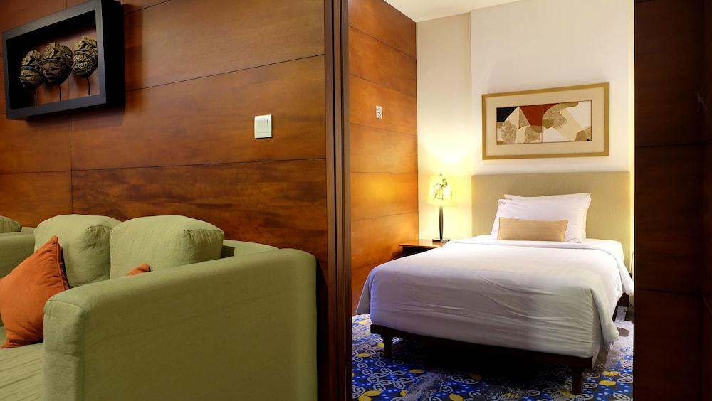 Jambuluwuk Malioboro Hotel 5*