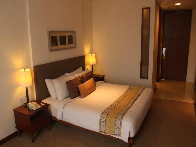 Hotel Jambuluwuk Malioboro 5*