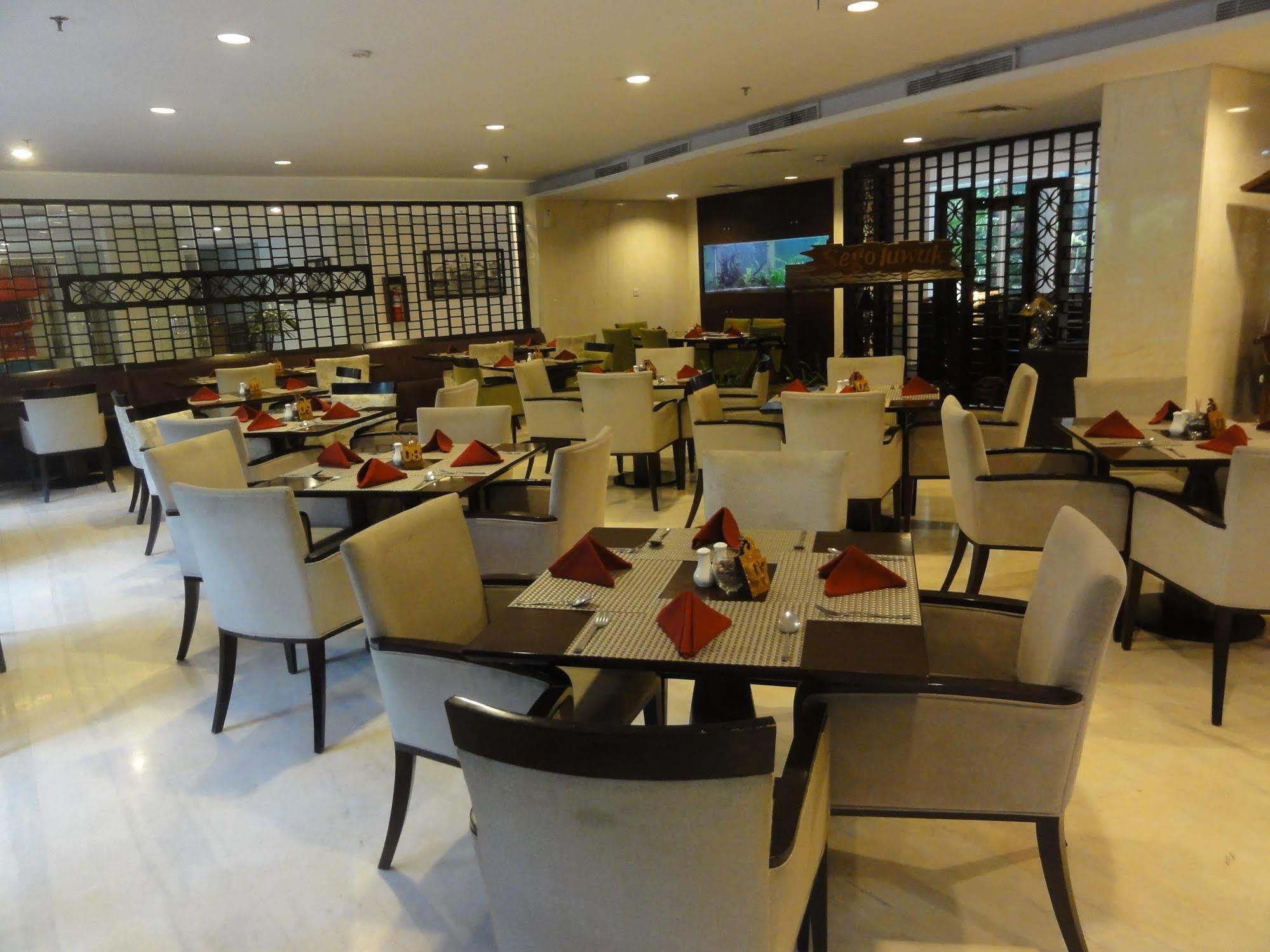 Jambuluwuk Malioboro Hotel 5*